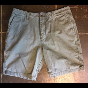 Quicksilver Khaki Shorts Men’s 34 Regular Olive